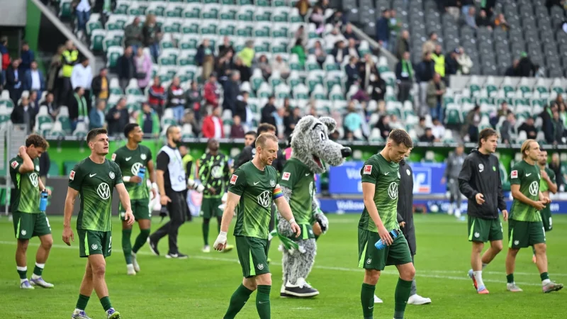 Wolfsburger Entt&auml;uschung nach dem 0:1 gegen Leipzig. - &copy; Swen Pf&ouml;rtner/dpa