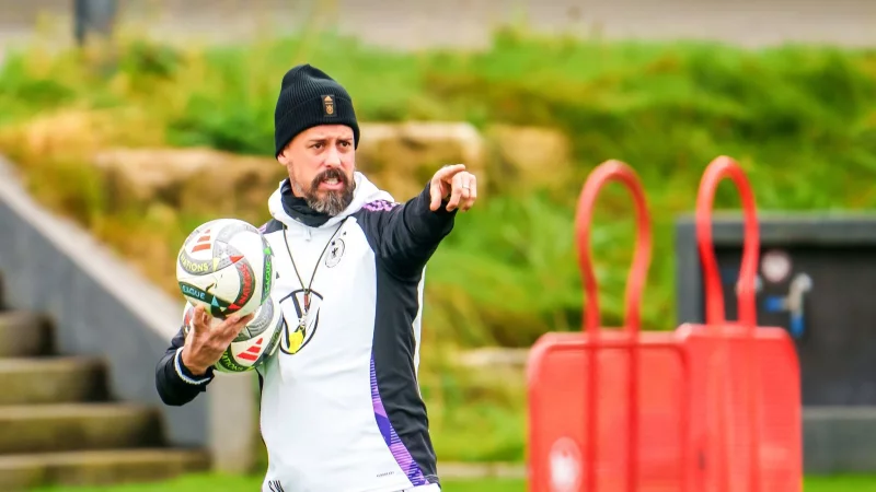 Bei welchem Club macht Sandro Wagner bald als Cheftrainer die Ansagen? - © Andreas Arnold/dpa