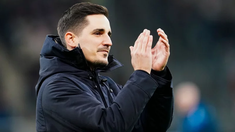 Benjamin Hübner arbeitet künftig Bundestrainer Julian Nagelsmann zu. - © Uwe Anspach/dpa