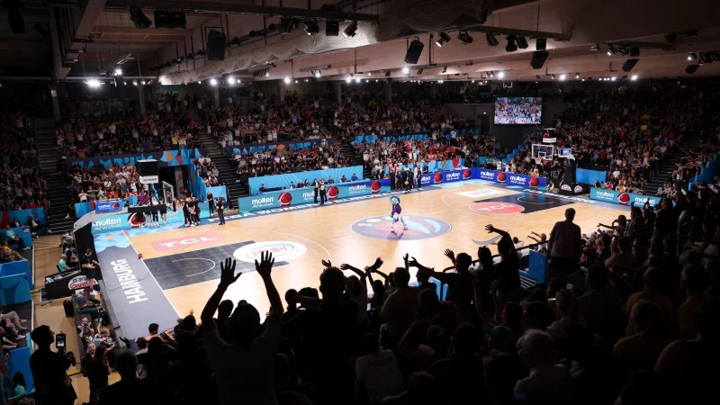Beim EuroCup-Spiel der Towers Hamburg gegen Hapoel Jerusalem m&uuml;ssen sich die Fans auf verst&auml;rkte Sicherheitsma&szlig;nahmen einstellen. - &copy; Christian Charisius/dpa