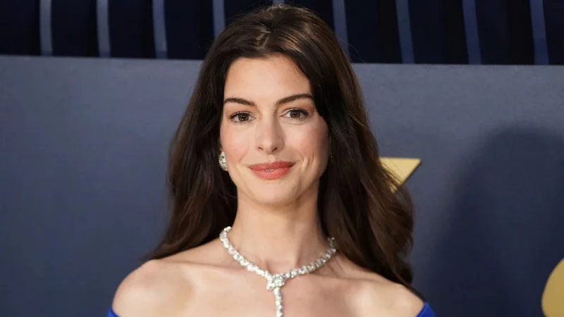 Anne Hathaway spielt eine Hauptrolle in einer neuen Buchverfilmung. (Archivbild) - © Jordan Strauss/Invision via AP/dpa