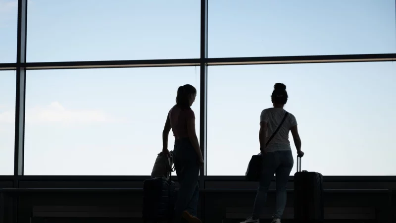 Ansprüche leicht gemacht: Ein Online-Check zeigt, ob bei Verspätung, Ausfall oder Gepäckverlust Entschädigung zusteht. - © Sebastian Kahnert/dpa