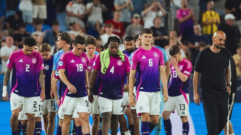 Enttäuschung beim deutschen Team nach dem Finale der U21.EM. - © Robert Nemeti/dpa