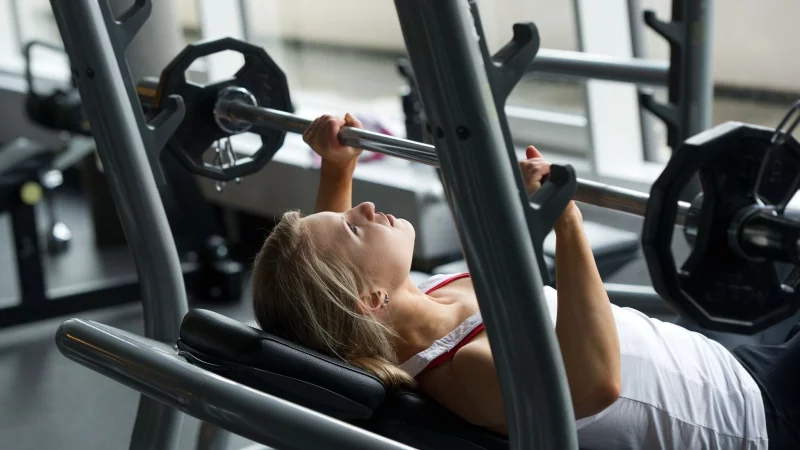 Ärztliche Atteste sind Pflicht: Wer sein Training von der Steuer absetzen will, braucht zwei Nachweise vor Trainingsbeginn. - © Tobias Hase/dpa-tmn
