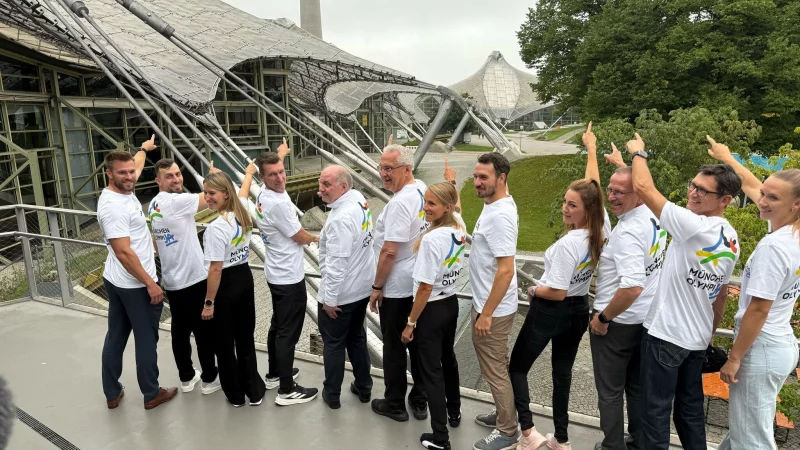 Sportler und Politiker machen sich f&uuml;r eine Olympia-Bewerbung M&uuml;nchens stark. - &copy; Manuel Schwarz/dpa