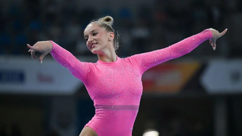 Karina Schönmaier ist bei der Turn-WM dabei. - © Hendrik Schmidt/dpa