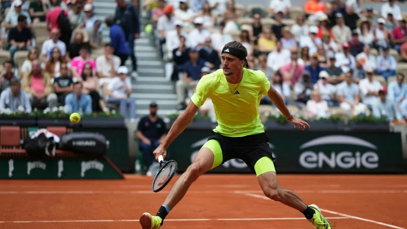 Für Alexander Zverev gehen die French Open jetzt so richtig los. - © Dimitar Dilkoff/AFP/dpa