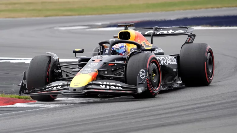 Weltmeister Max Verstappen startet in Silverstone von der Pole Position. - © Andrew Matthews/PA Wire/dpa