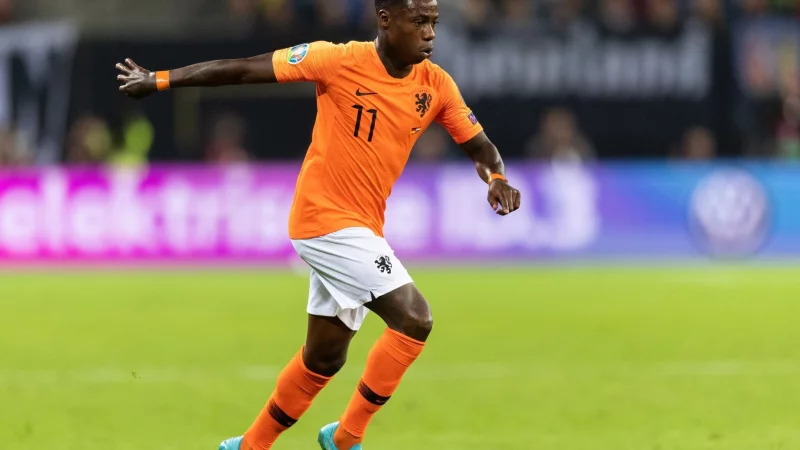 Der niederländische Profifußballer Quincy Promes wurde an sein Heimatland ausgeliefert. - © Robert Michael/dpa-Zentralbild/dpa