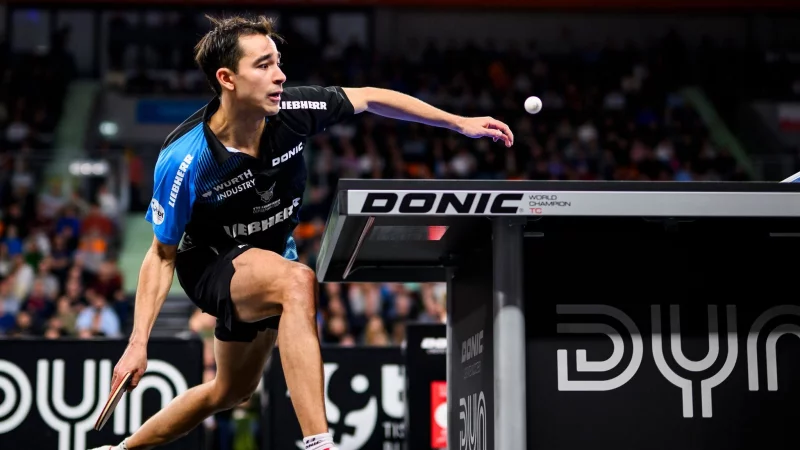 Spielt um den WM-Titel im Tischtennis: Der Brasilianer Hugo Calderano vom Bundesliga-Club TTF Ochsenhausen überraschte in Katar. - © Tom Weller/dpa