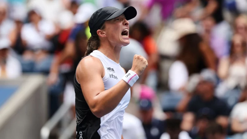 Iga Swiatek steht bei den US Open nach einem glatten Sieg im Viertelfinale. - &copy; Heather Khalifa/AP/dpa