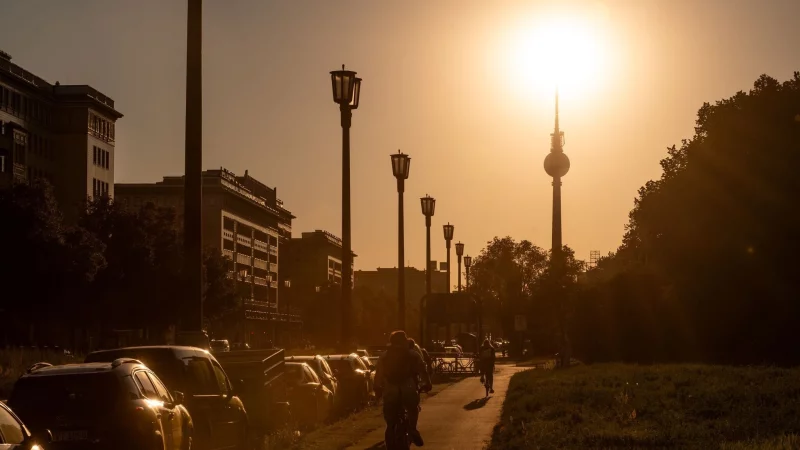 Leif Randts neuer Roman spielt zu weiten Teilen in Berlin - ohne ein Berlin-Roman zu sein. (Symbolbild) - &copy; Christophe Gateau/dpa