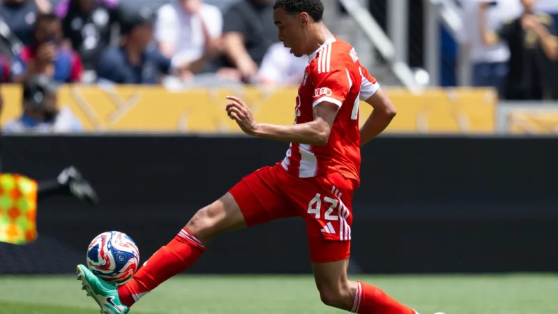 Der Zauberer ist wieder am Ball zurück: Jamal Musiala. - © Sven Hoppe/dpa