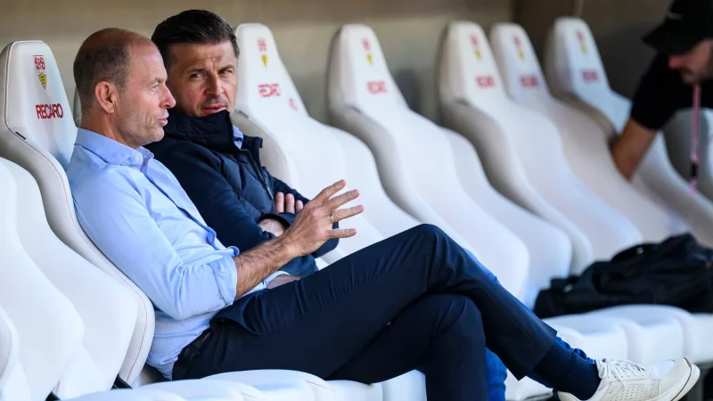 Jess Thorup (l) und Marinko Jurendic (r) müssen in Augsburg. - © Tom Weller/dpa