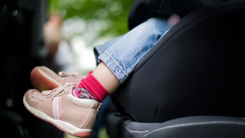 20 Autokindersitze zu Preisen von 100 bis 750 Euro hat die &laquo;Stiftung Warentest&raquo; unter versch&auml;rften Testbedingungen gepr&uuml;ft. - &copy; Nicolas Armer/dpa/dpa-tmn