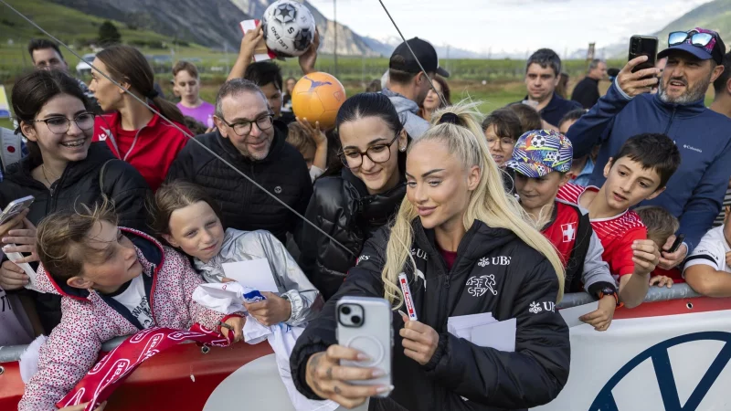 Alisha Lehmann wurde für die Fußball-EM nominiert. - © Cyril Zingaro/KEYSTONE/dpa