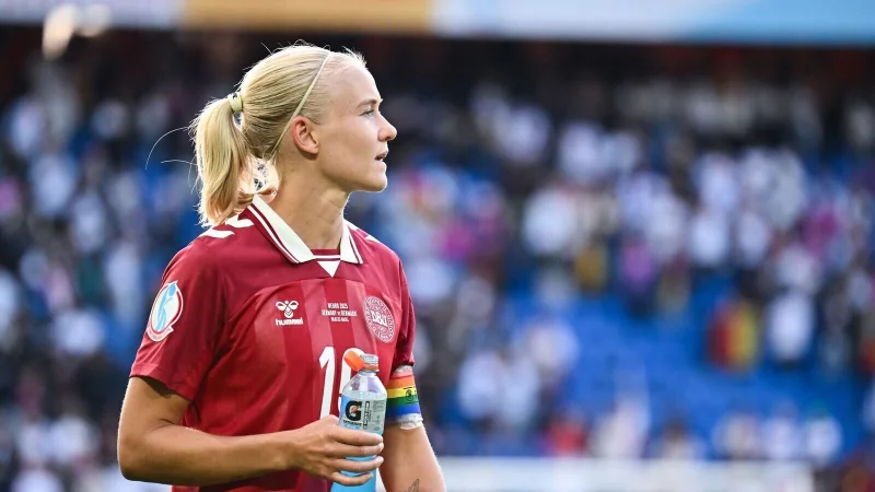 Verletzt ausgewechselt: Pernille Harder vom FC Bayern. - &copy; Sebastian Christoph Gollnow/dpa