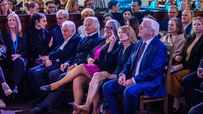 Beim Festakt der Stadt Lübeck zu Thomas Manns 150. Geburtstag. - © Jens Büttner/dpa