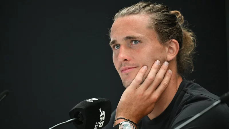 Alexander Zverev fühlt sich nach eigener Aussage wieder viel besser als in Wimbledon. (Archivbild) - © Marijan Murat/dpa