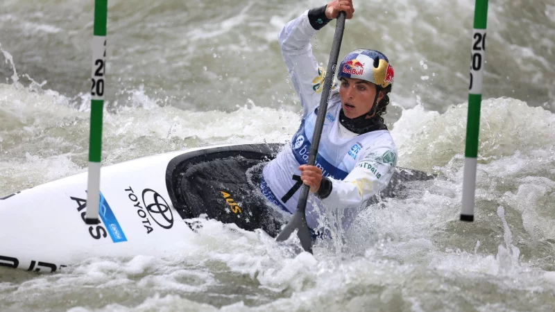 Der australische Kanuslalom-Star Jessica Fox muss gesundheitsbedingt die n&auml;chsten Weltcups absagen. (Archivbild) - &copy; Karl-Josef Hildenbrand/dpa