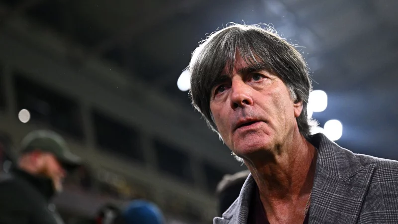 Joachim L&ouml;w h&auml;lt nichts von den Pl&auml;nen einer weiteren WM-Aufstockung. - &copy; Tom Weller/dpa