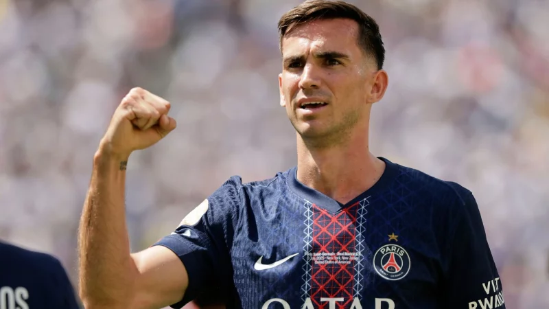 Pariser Machtdemonstration mit dem zweifachen Torschützen Fabián Ruiz. - © Adam Hunger/AP/dpa