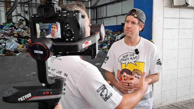 Sebastian Vettel genie&szlig;t seine Zeit als Familienvater und h&auml;lt sich eine k&uuml;nftige Rolle in der Formel 1 offen. - &copy; Jens Marx/dpa