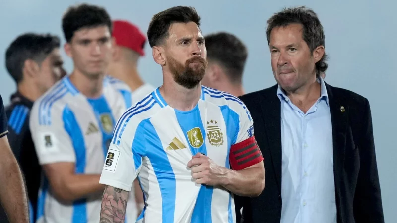 Nach einer verletzungsbedingten Auszeit soll Kapitän Messi in die argentinische Nationalmannschaft zurückkehren. (Archivbild) - © Jorge Saenz/AP/dpa