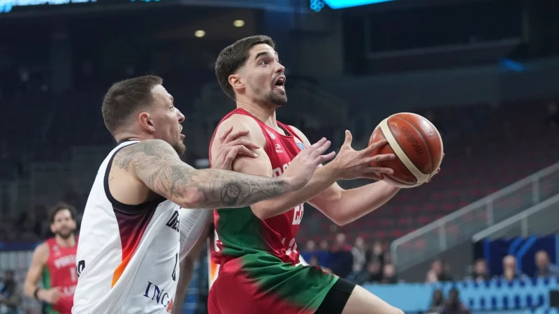Deutschlands Basketballer hatten mit Portugal mehr M&uuml;he als erwartet. - &copy; Sergei Grits/AP/dpa
