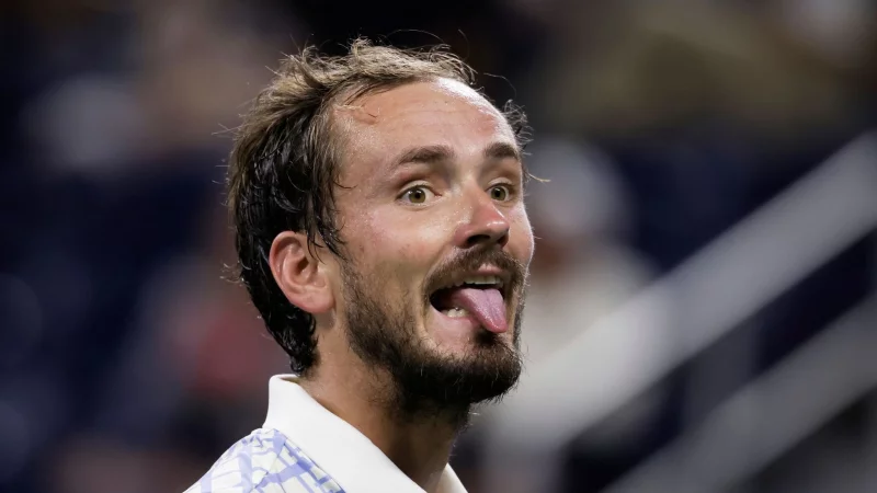 Im Match von Daniil Medwedew kam es zu irren Szenen. - &copy; Adam Hunger/AP/dpa