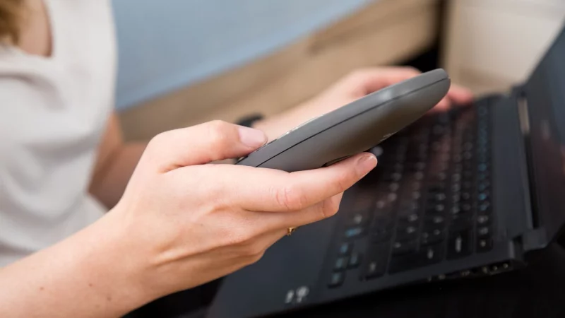 Vorsorge ist besser als Nachsorge: Wer seine Miete nicht rechtzeitig zahlen kann, sollte fr&uuml;hzeitig das Gespr&auml;ch mit dem Vermieter suchen. - &copy; Christin Klose/dpa-tmn