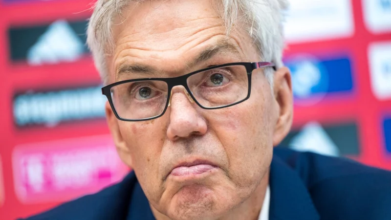 Bayern-Trainer Gordon Herbert hat so eine Saison-Vorbereitung noch nie erlebt. - &copy; Peter Kneffel/dpa