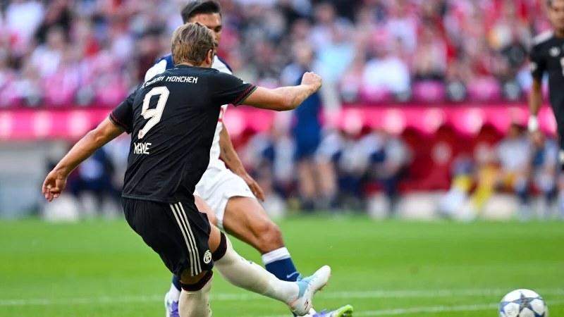 Harry Kane mit einer Seltenheit: Einem Fehlschuss vom Punkt. - © Sven Hoppe/dpa