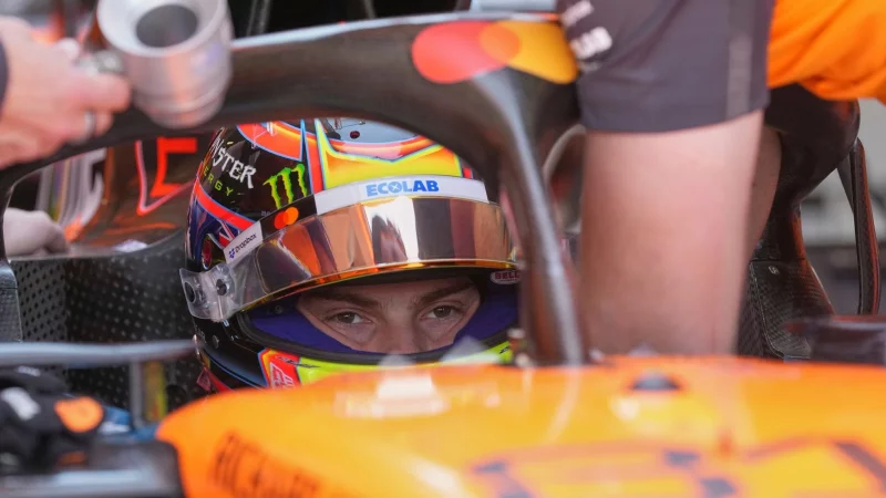 Schon wieder schnell in Imola: WM-Spitzenreiter Oscar Piastri. - © Antonio Calanni/AP/dpa