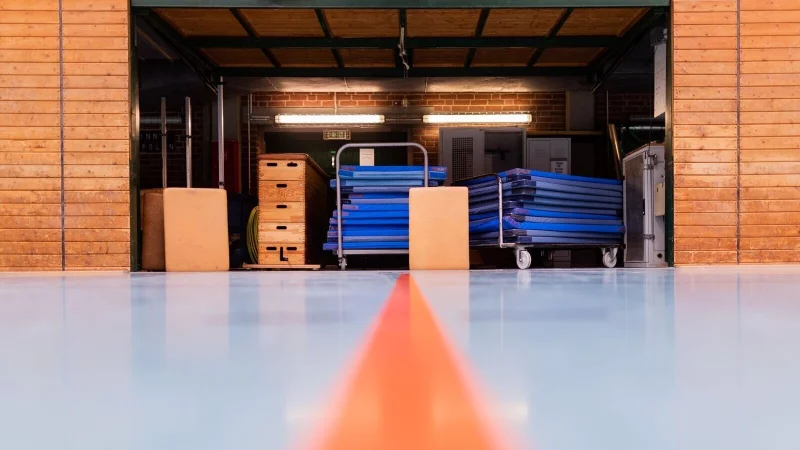 Der Investitionsrückstand bei Sporthallen ist aus Sicht der Sportministerinnen und -minister der Länder bislang beim Sondervermögen nicht ausreichend berücksichtigt. - © Rolf Vennenbernd/dpa