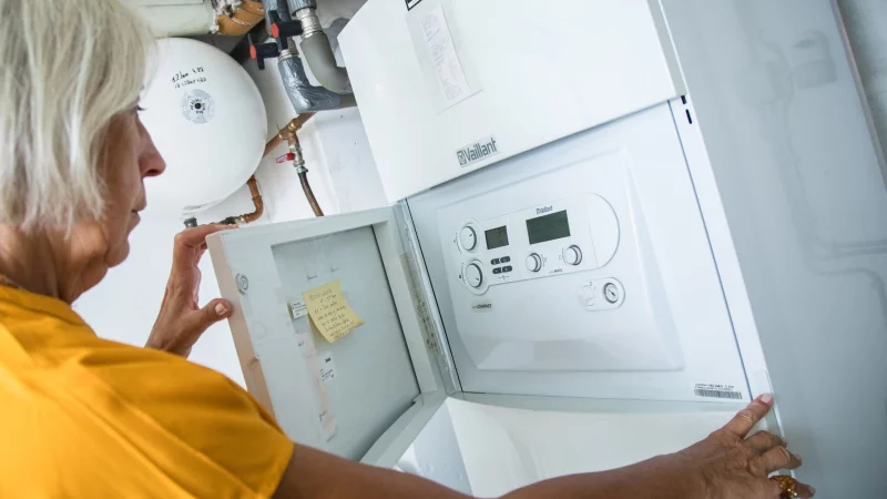 Heizung auf Sommerbetrieb umstellen: So wird Energie gespart und unnötiger Verbrauch vermieden. - © Christin Klose/dpa-tmn