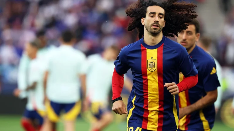 Marc Cucurella ist in Stuttgart ausgepfiffen worden. - © Christian Charisius/dpa