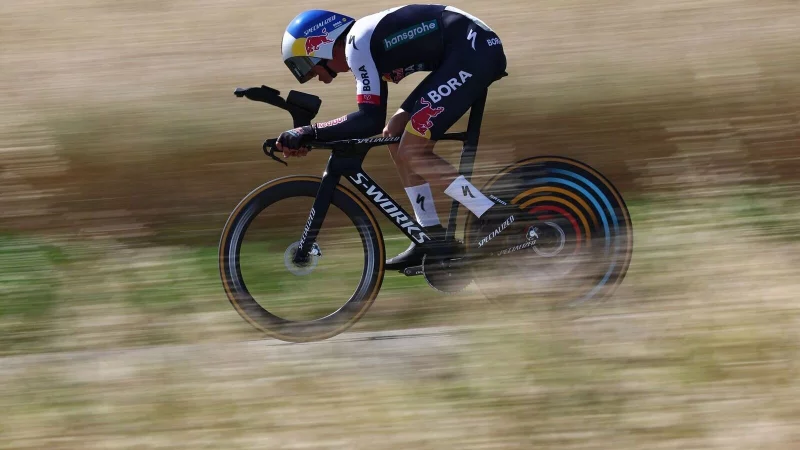 Florian Lipowitz sorgt bei der Dauphin&eacute;-Rundfahrt f&uuml;r Furore. - &copy; Anne-Christine Poujoulat/AFP/dpa