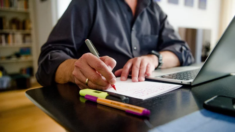 Was ist mir wichtig, was sind Priorit&auml;ten? Das kann helfen, Optionen auszuschlie&szlig;en und zu einer Entscheidung zu gelangen. - &copy; Finn Winkler/dpa/dpa-tmn