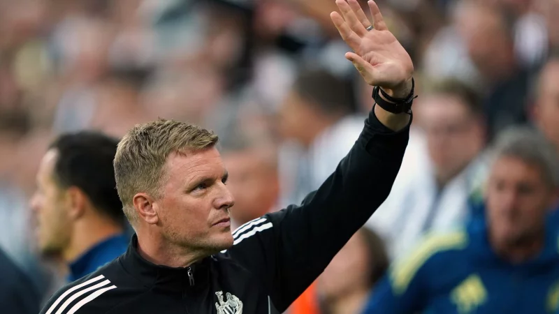 Eddie Howe hofft auf einen neuen Angreifer. - &copy; Owen Humphreys/PA Wire/dpa