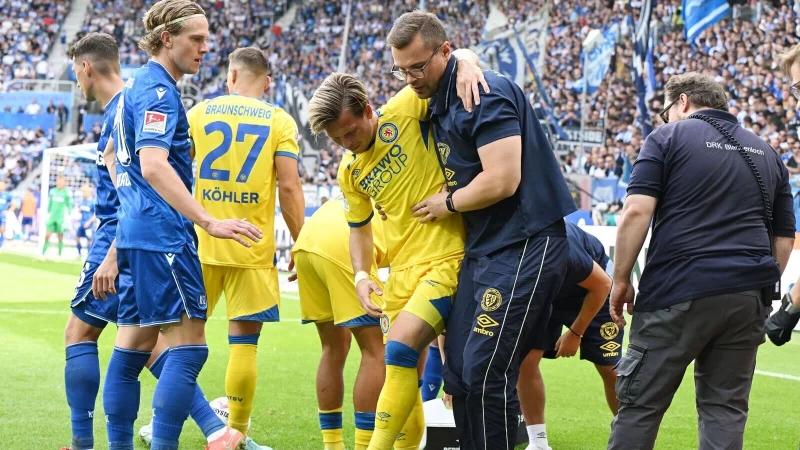Lino Tempelmann wird den Braunschweigern gegen Stuttgart sehr fehlen. - &copy; Uli Deck/dpa