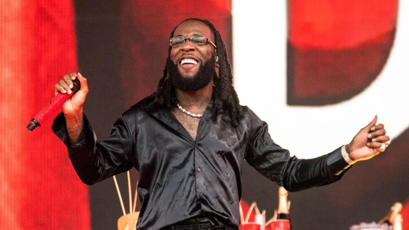 Mit «No Sign of Weakness» bringt Burna Boy sein achtes Studioalbum heraus. - © Amy Harris/Invision/AP/dpa