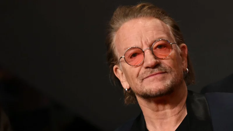 Die get&ouml;nte Brille ist sein Markenzeichen: Bono wird 65 Jahre alt. (Archivbild) - &copy; Britta Pedersen/dpa