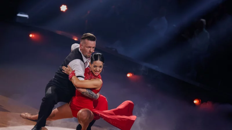 Malika Dzumaev und Ben Zucker schieden Ende März in der neuen Staffel aus. (Archivbild) - © Rolf Vennenbernd/dpa