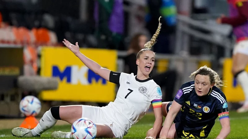 Fordert Zusammenhalt gegen Sexismus: DFB-Kapit&auml;nin Giulia Gwinn. - &copy; Andrew Milligan/PA Wire/dpa