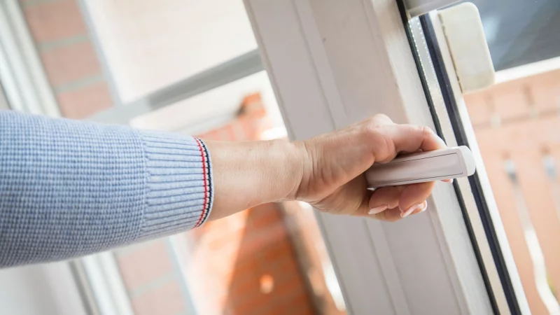 Moderne Fenster bringen so manchen Vorteil. Doch wohin mit den alten Fensterrahmen nach einem Fenstertausch? - &copy; Christin Klose/dpa-tmn