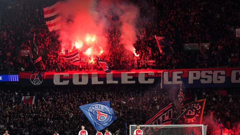 Die Fans von PSG feiern den Einzug ins Finale der Champions League. - © Adam Davy/PA Wire/dpa