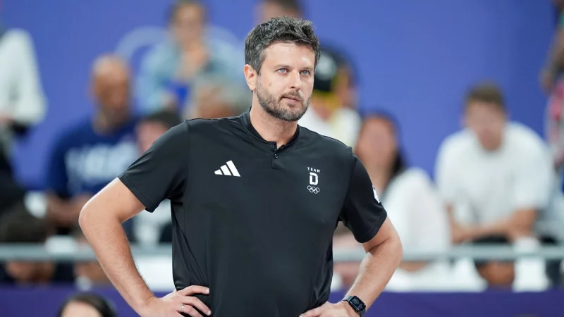 Darf einen Sieg bejubeln: Bundestrainer Michal Winiarski. - © Marcus Brandt/dpa