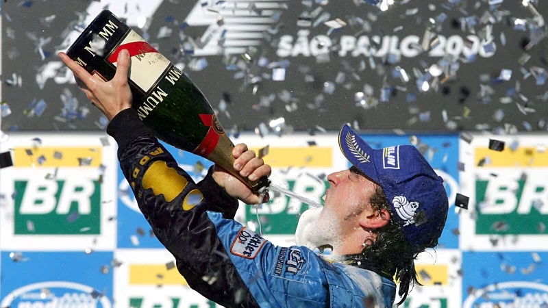 Der letzte Titel von Fernando Alonso ist bald 20 Jahre her. - © Gero Breloer/dpa