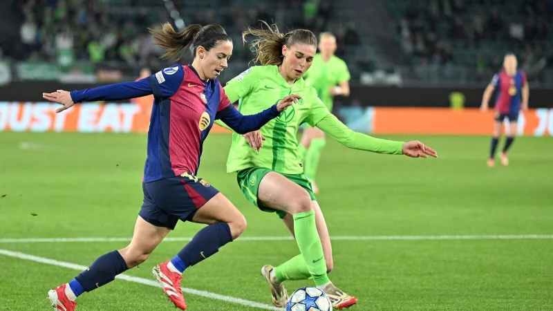 Jule Brand verlässt den VfL Wolfsburg nach drei Jahren. - © Swen Pförtner/dpa